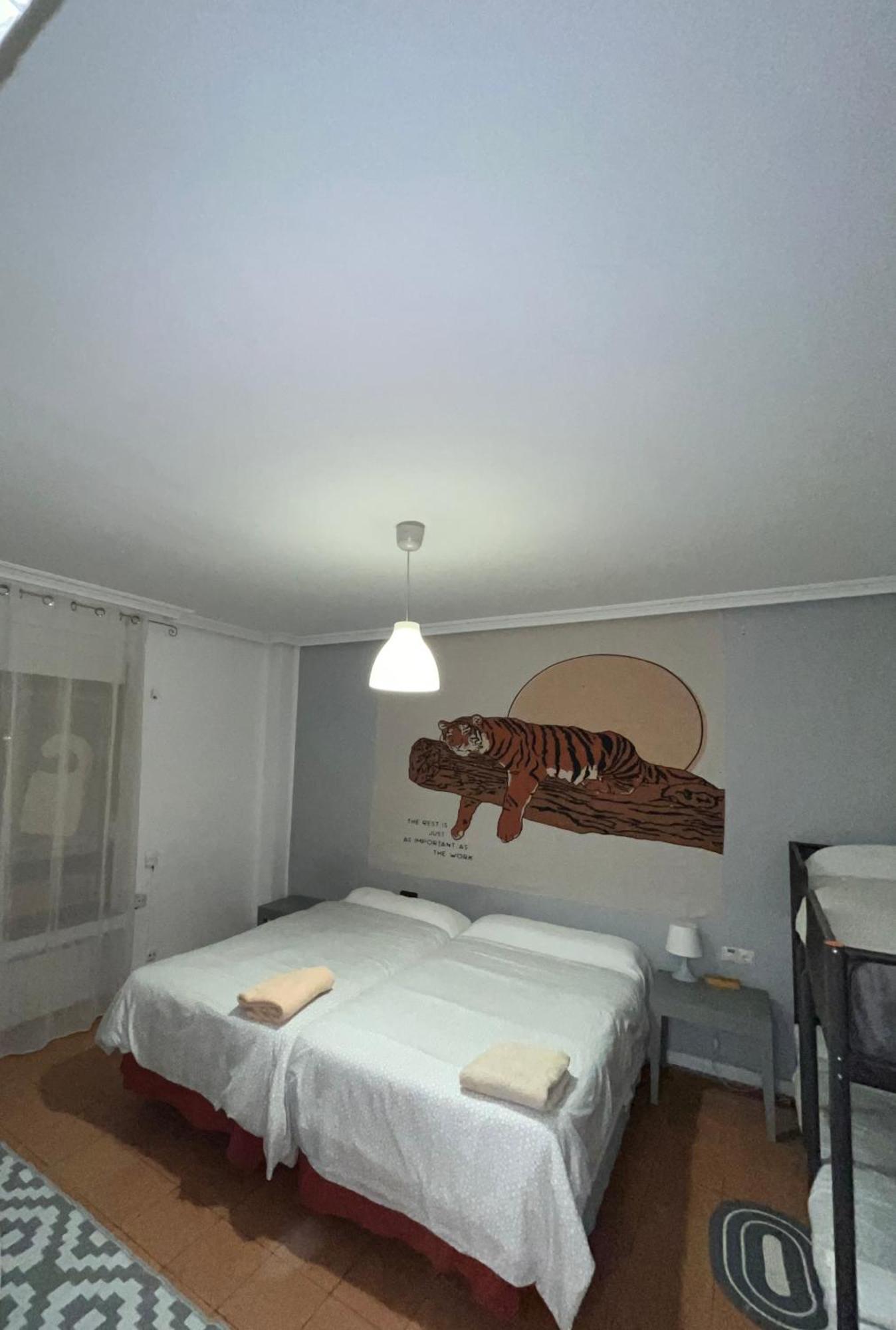 Roomin Hostel Salamanque Extérieur photo